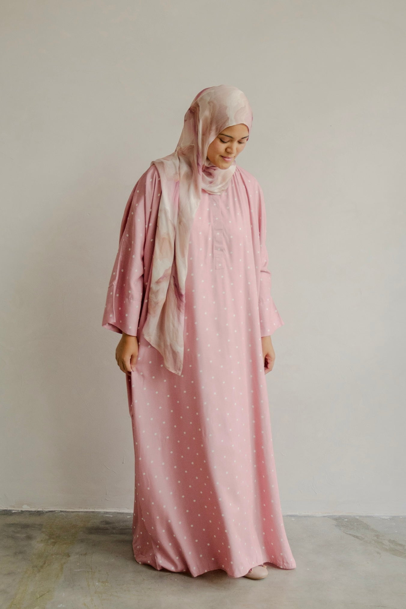 Polka Kaftan in Pinky Promise