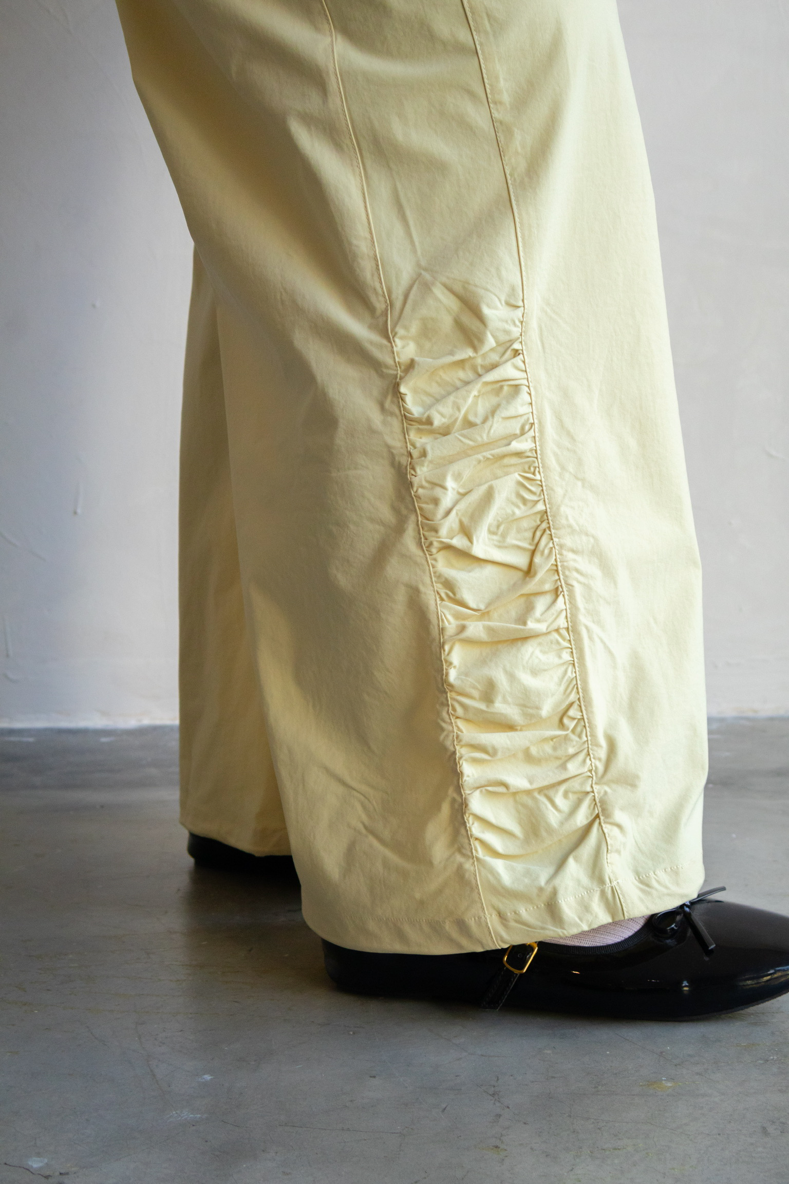 Outer Comfort Pants in Banana Pudding