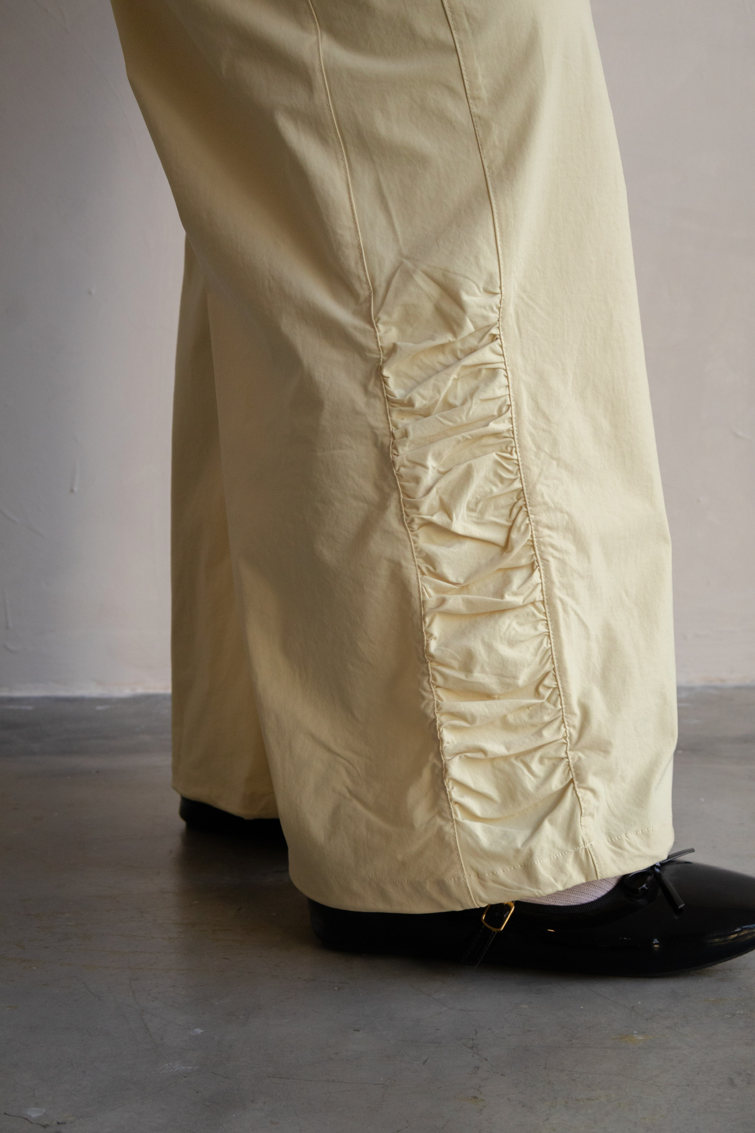 Outer Comfort Pants in Banana Pudding