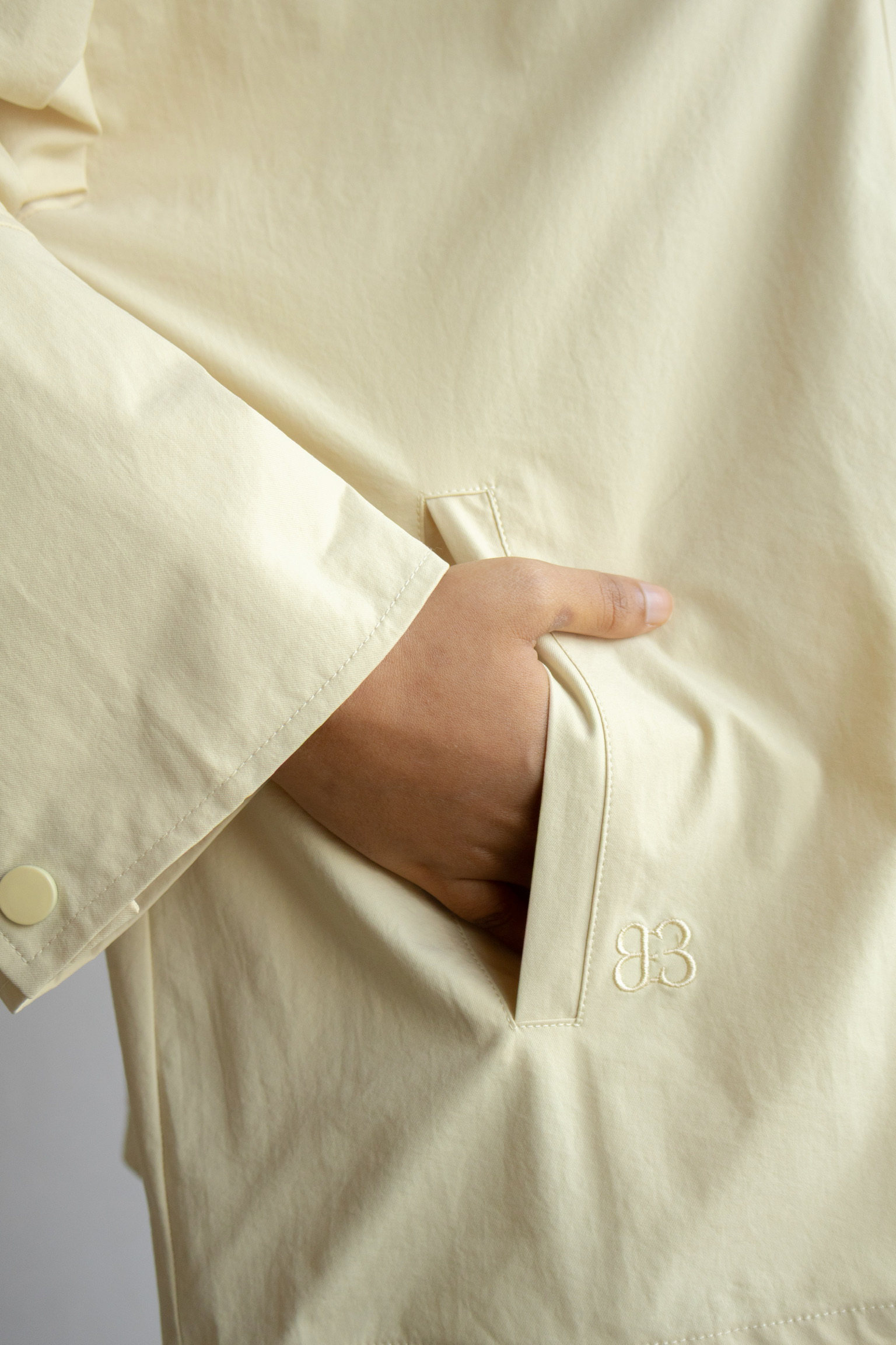 Outer Comfort Jacket in Banana Pudding