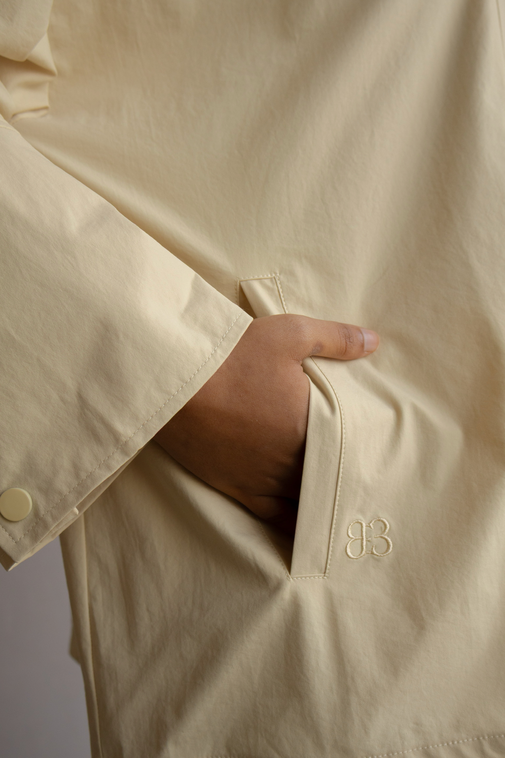 Outer Comfort Jacket in Banana Pudding