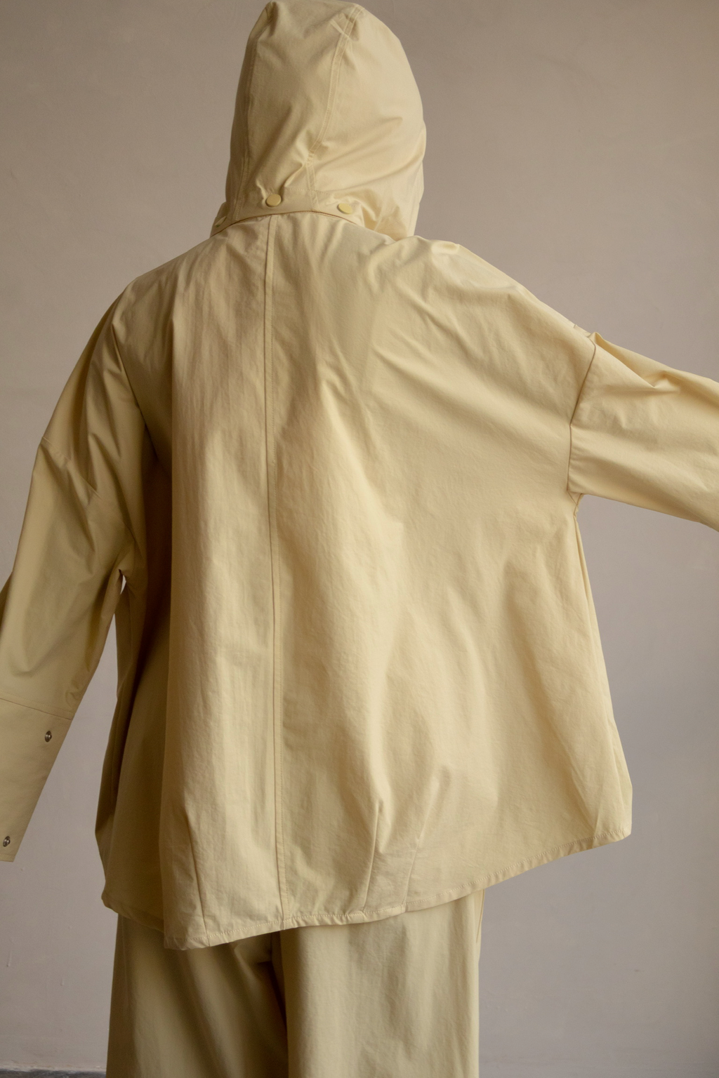 Outer Comfort Jacket in Banana Pudding