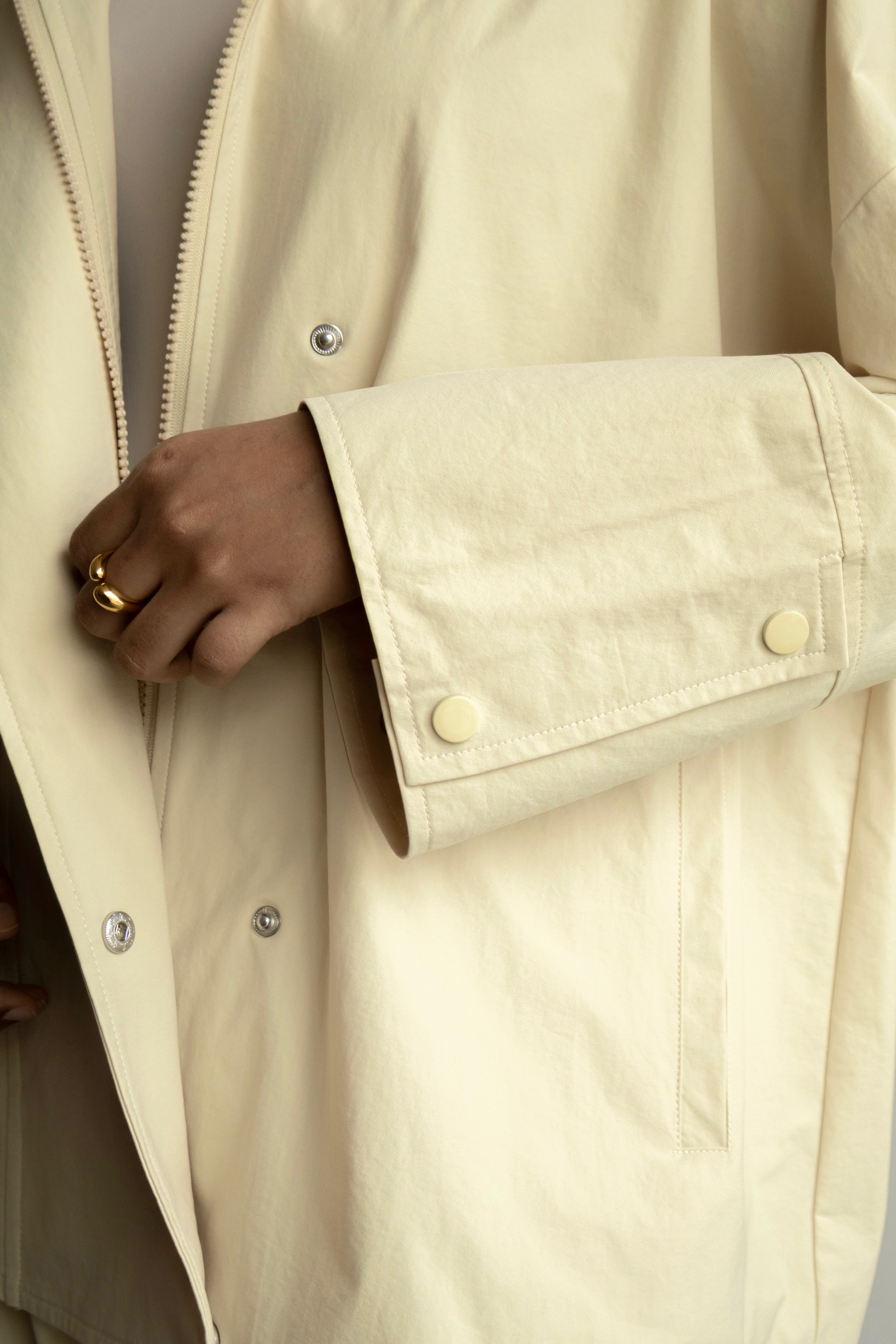 Outer Comfort Jacket in Banana Pudding
