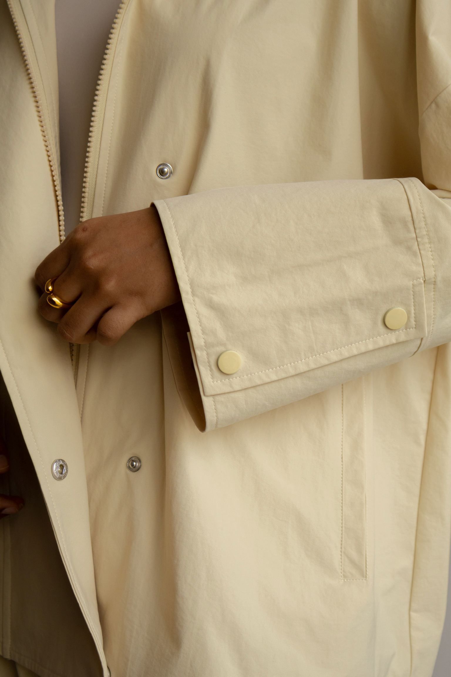Outer Comfort Jacket in Banana Pudding