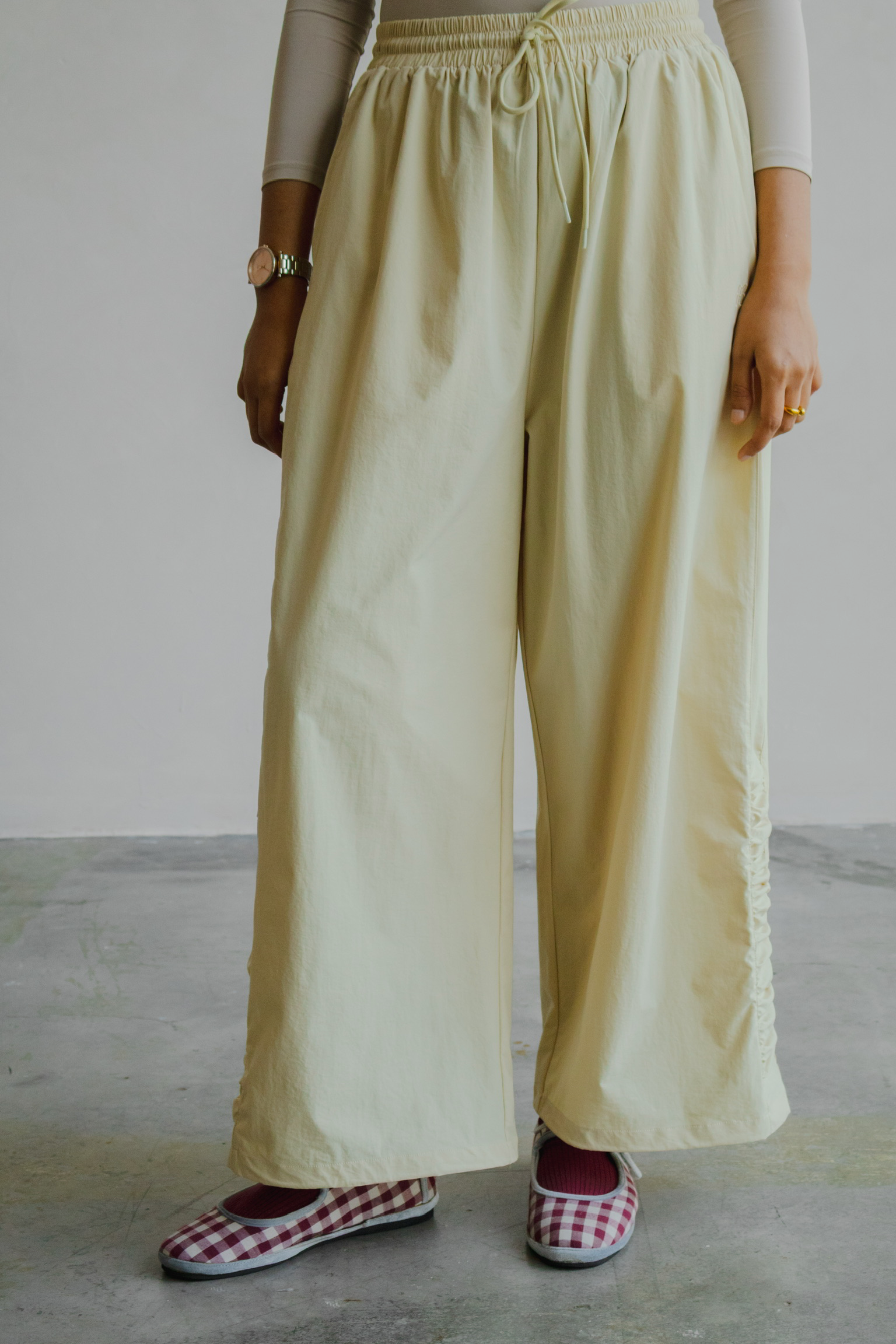 Outer Comfort Pants in Banana Pudding