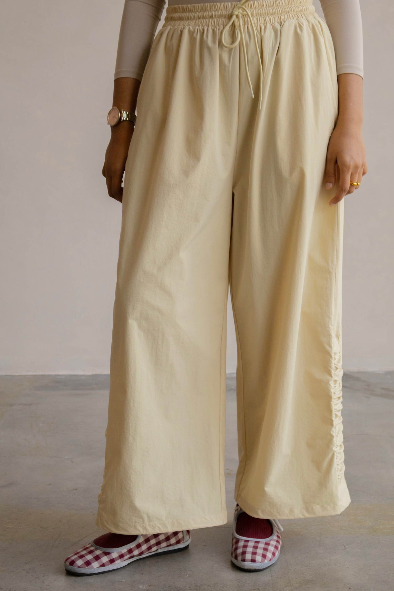 Outer Comfort Pants in Banana Pudding