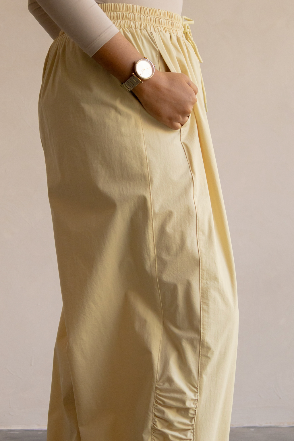Outer Comfort Pants in Banana Pudding