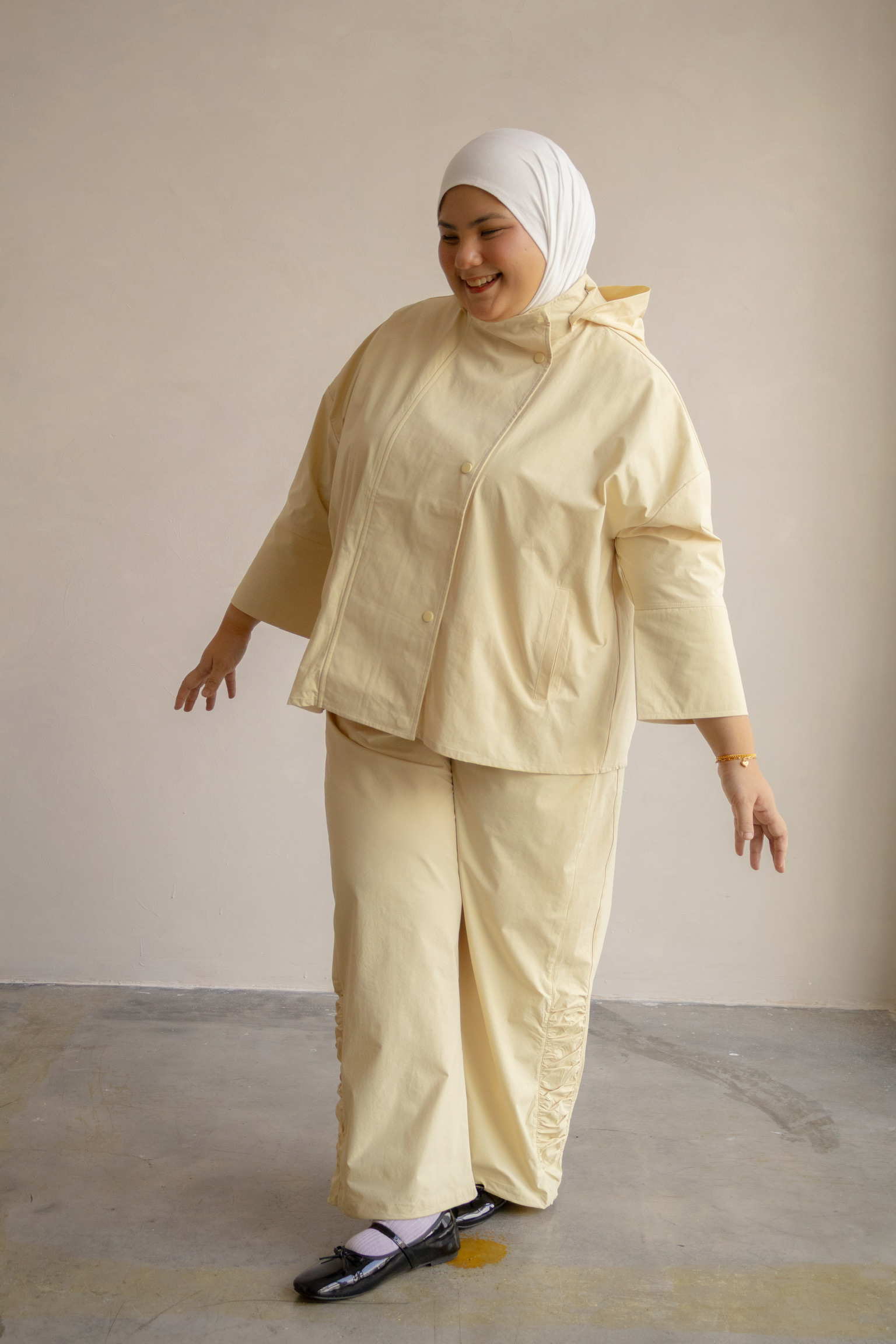 Outer Comfort Jacket in Banana Pudding