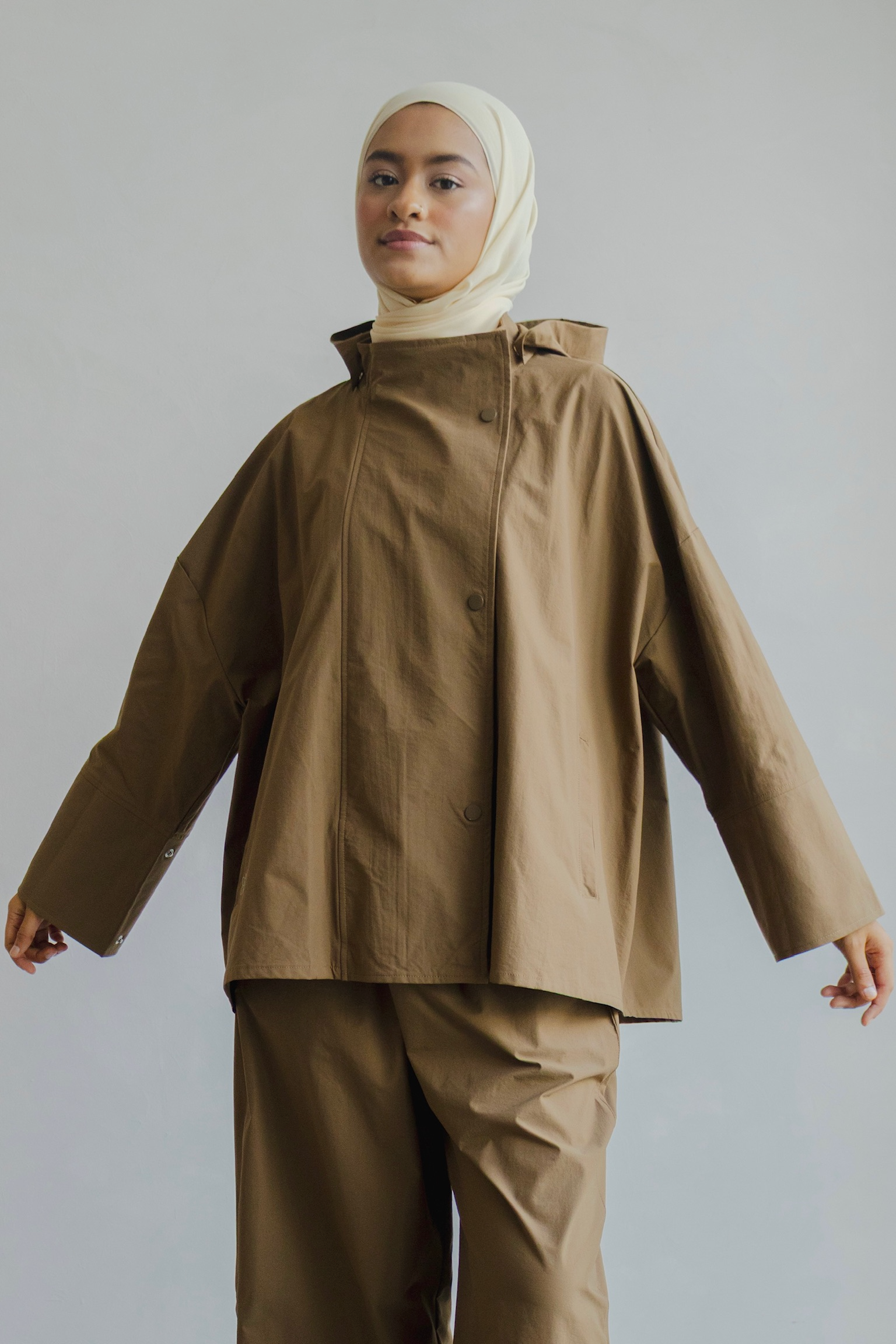 Outer Comfort Jacket in Barefoot