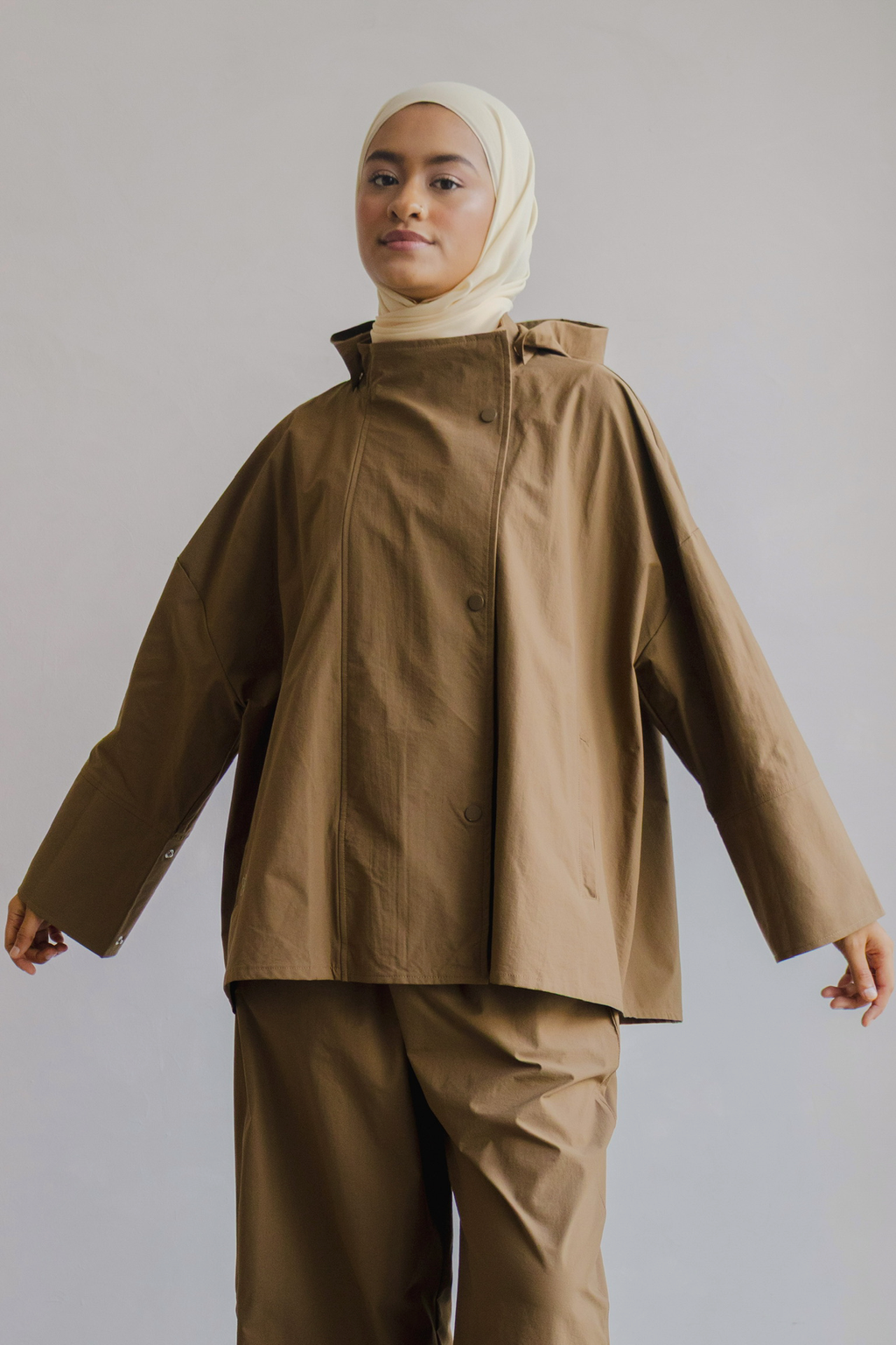 Outer Comfort Jacket in Barefoot