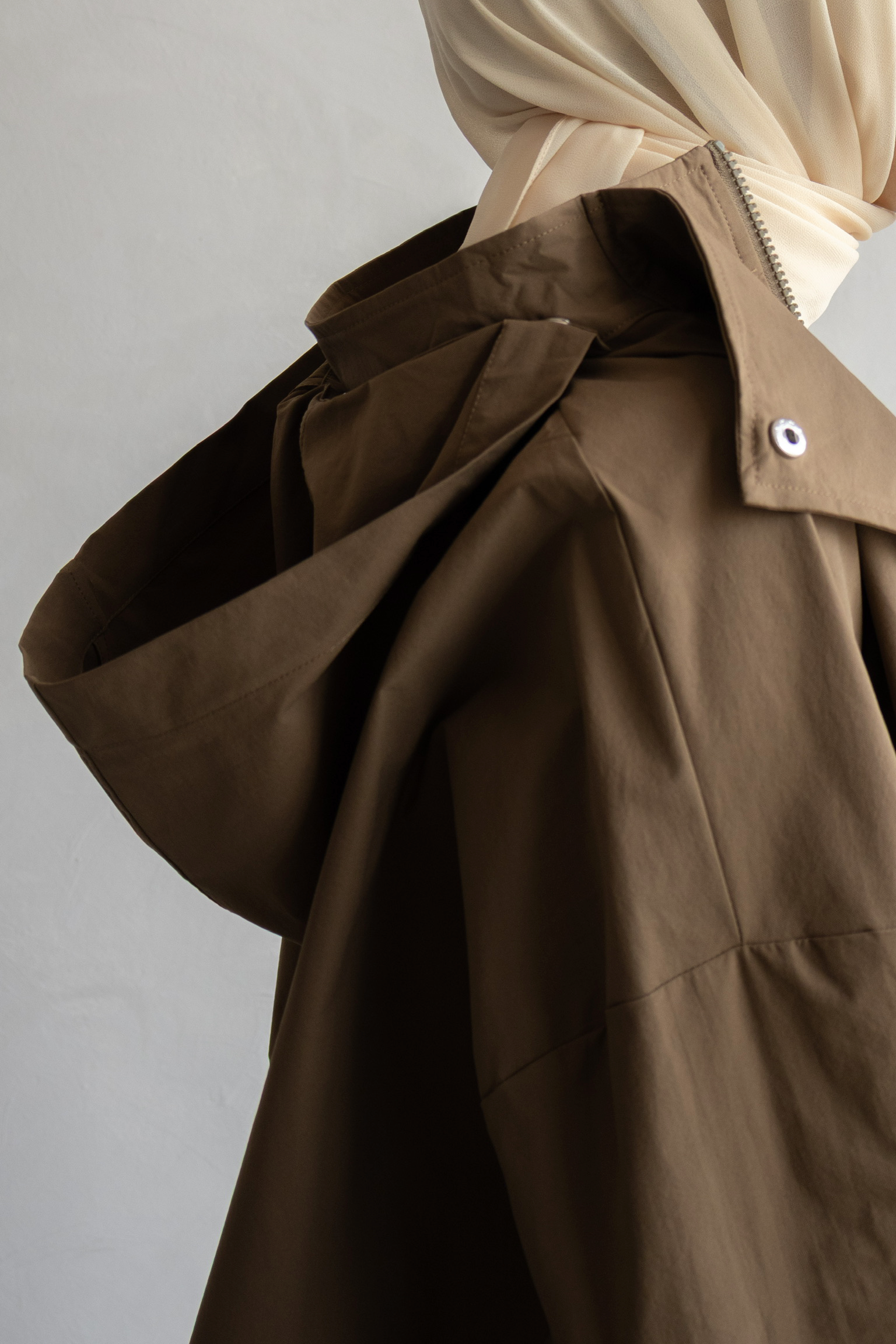 Outer Comfort Jacket in Barefoot