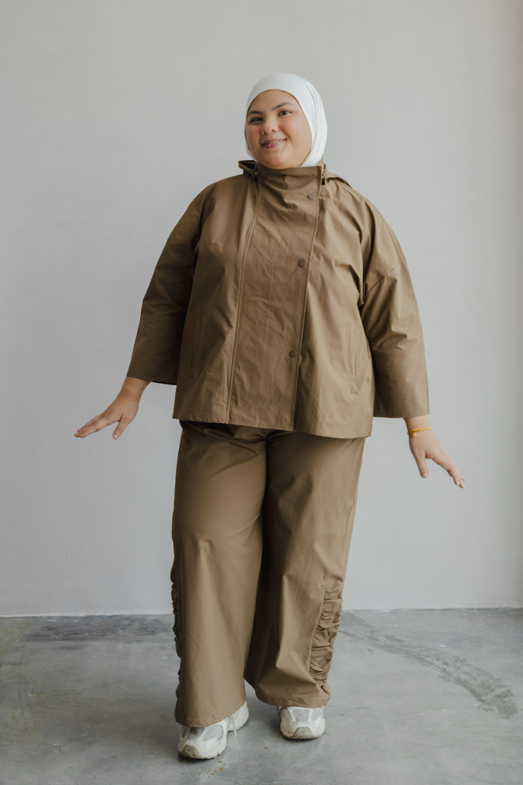 Outer Comfort Jacket in Barefoot