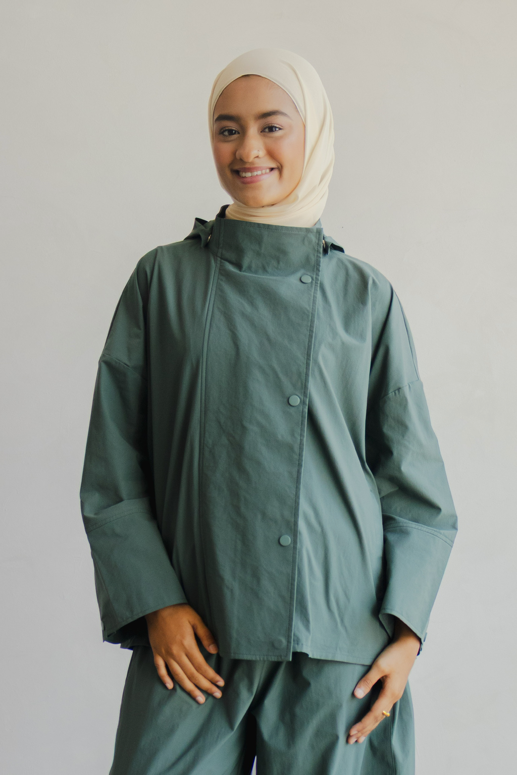 Outer Comfort Jacket in Touché Grass