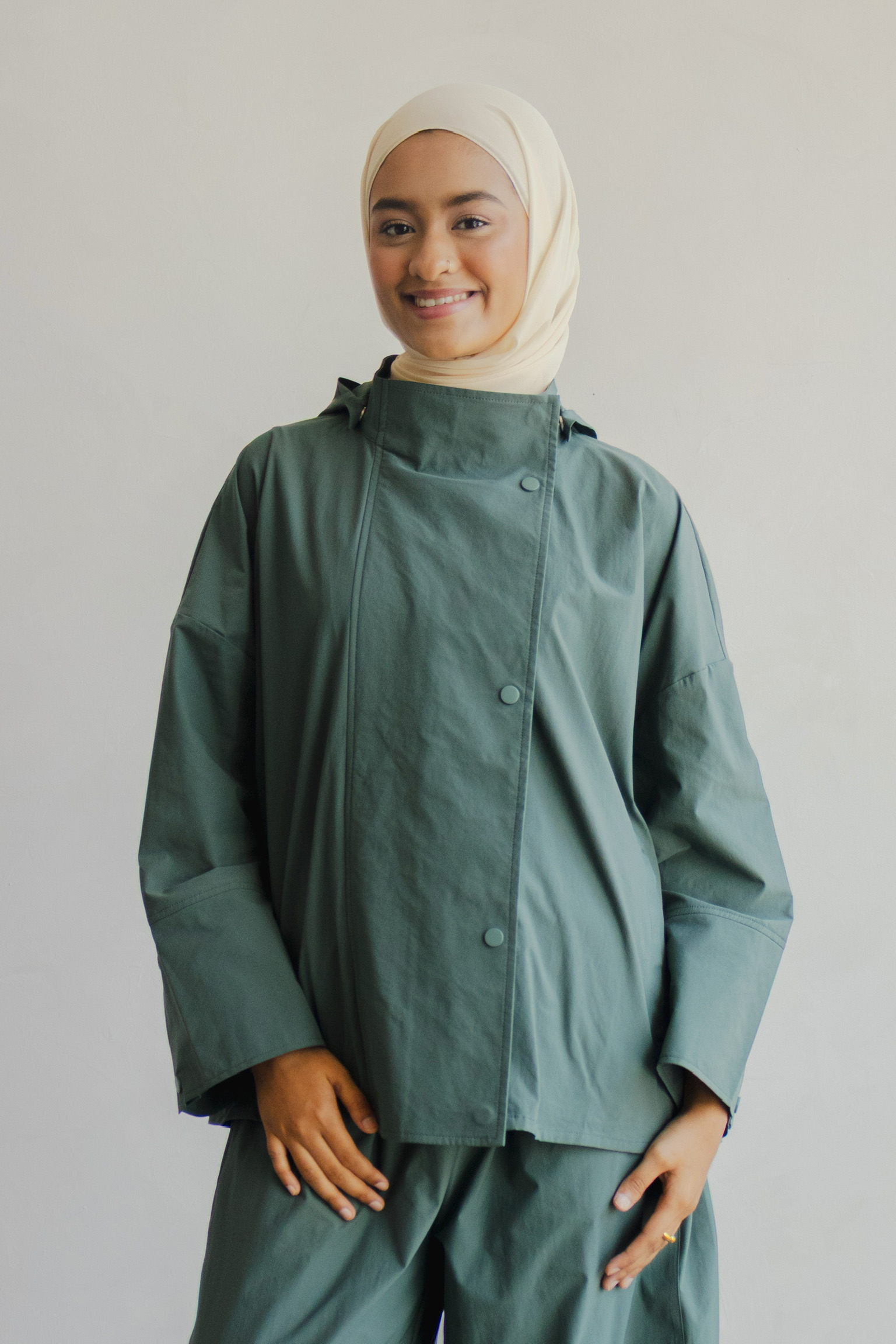Outer Comfort Jacket in Touché Grass