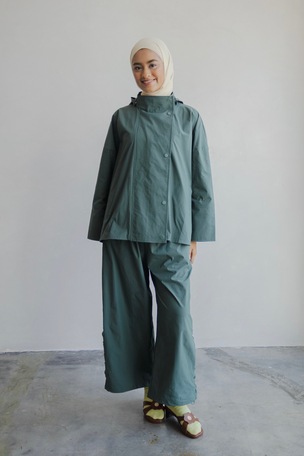 Outer Comfort Jacket in Touché Grass