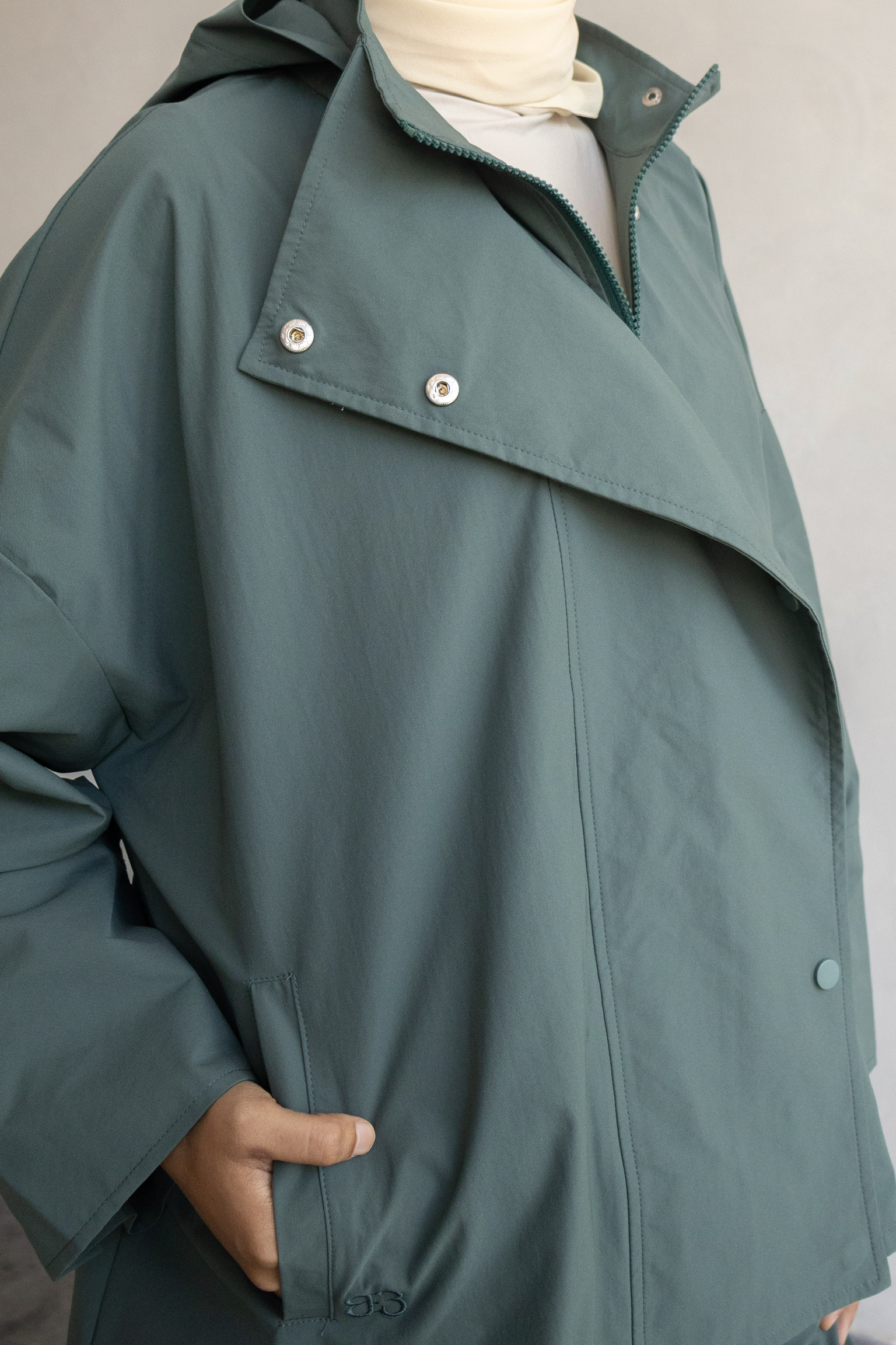 Outer Comfort Jacket in Touché Grass