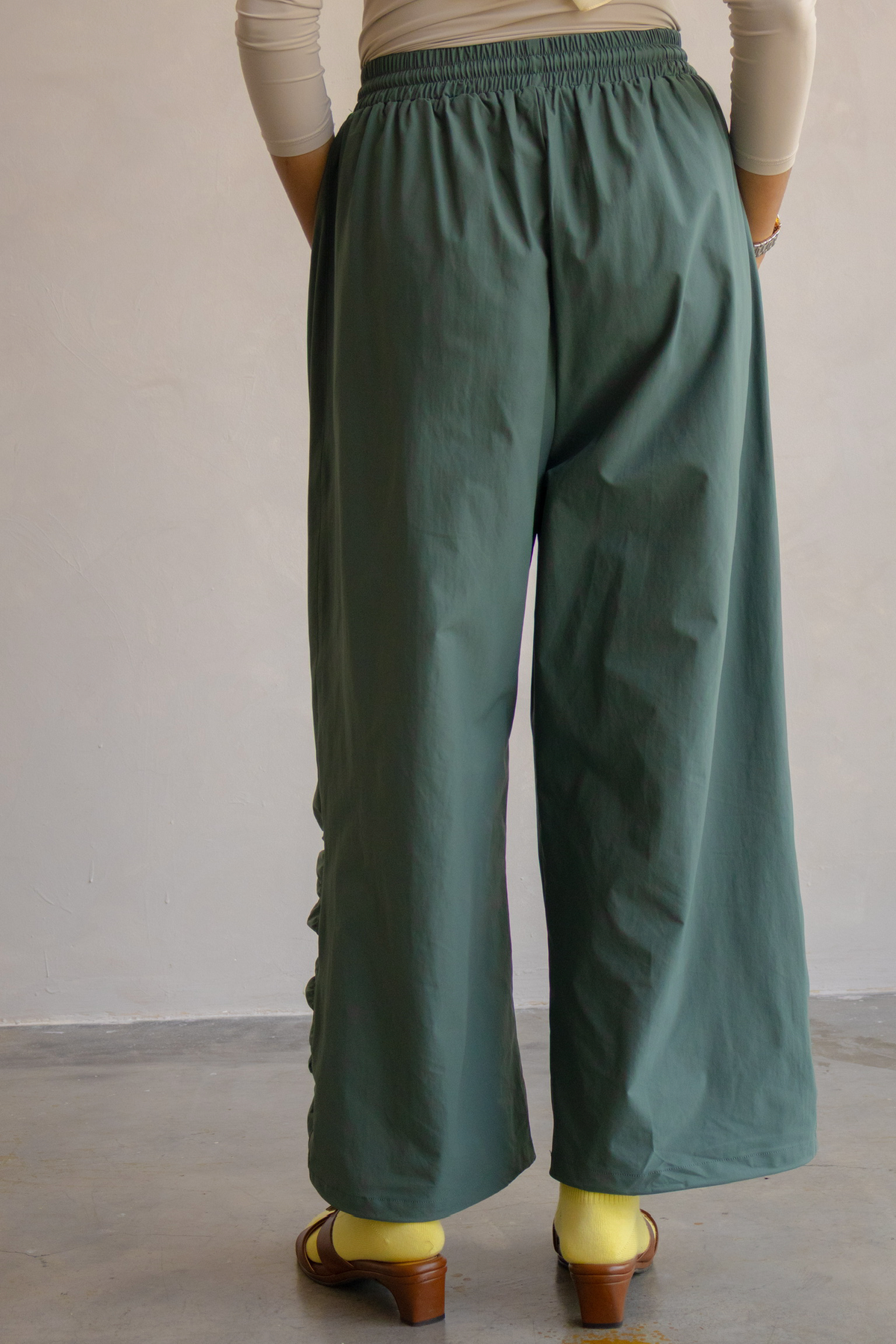 Outer Comfort Pants in Touché Grass