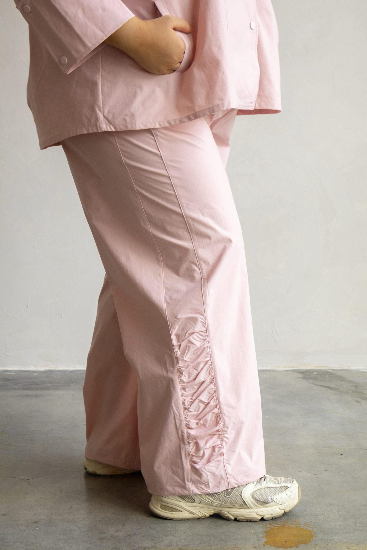 Outer Comfort Pants in Pink Season