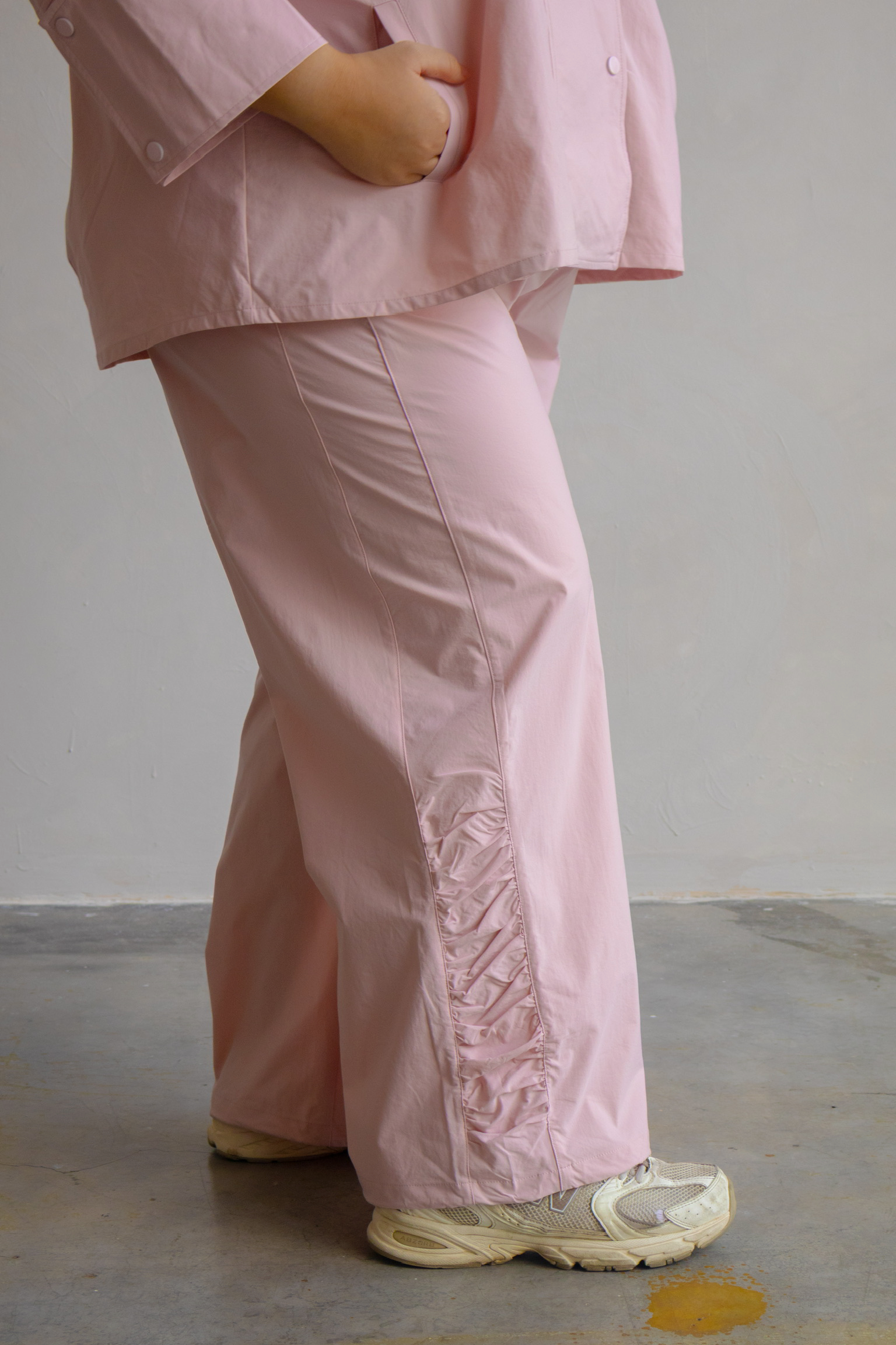 Outer Comfort Pants in Pink Season
