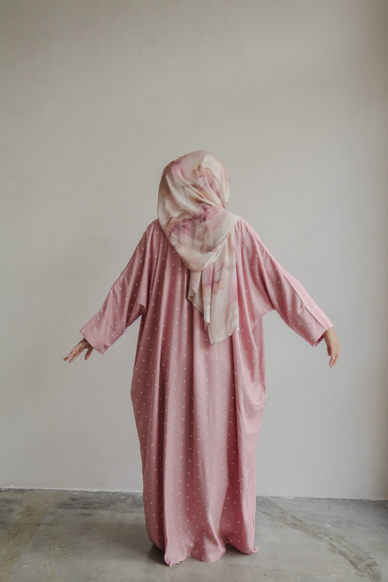 Polka Kaftan in Pinky Promise