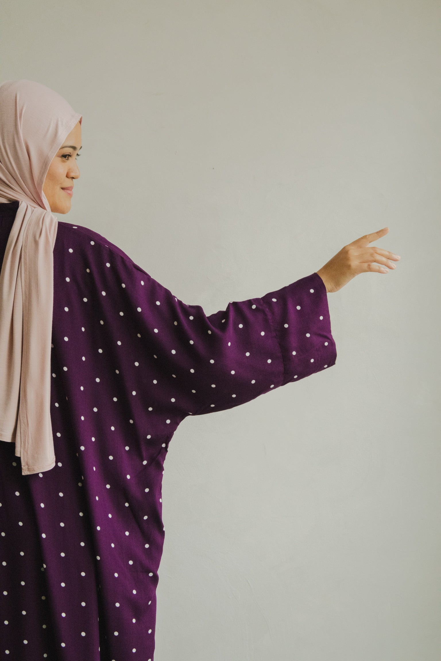 Polka Kaftan in Mulberry