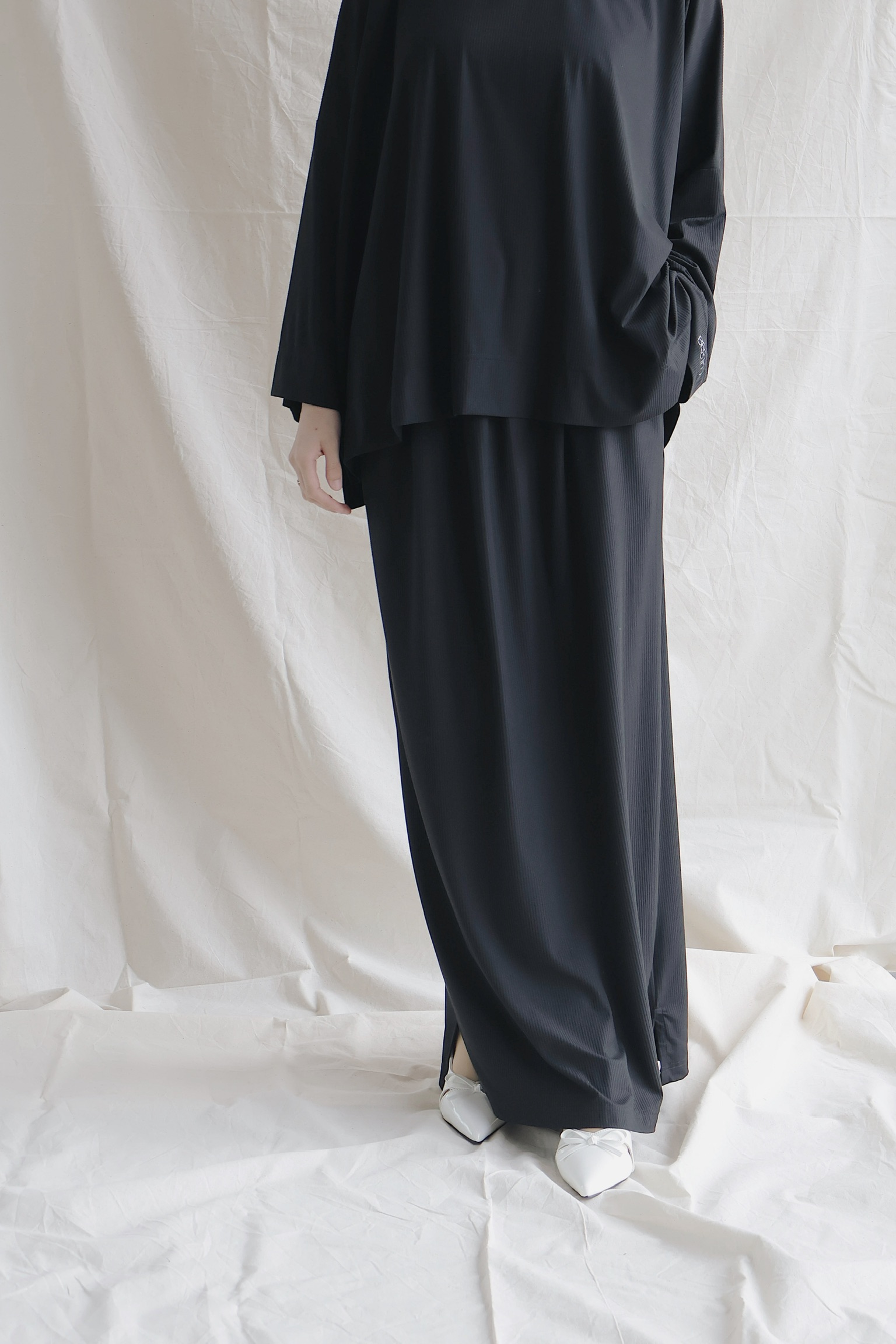 The Homebody - Black - Image 7