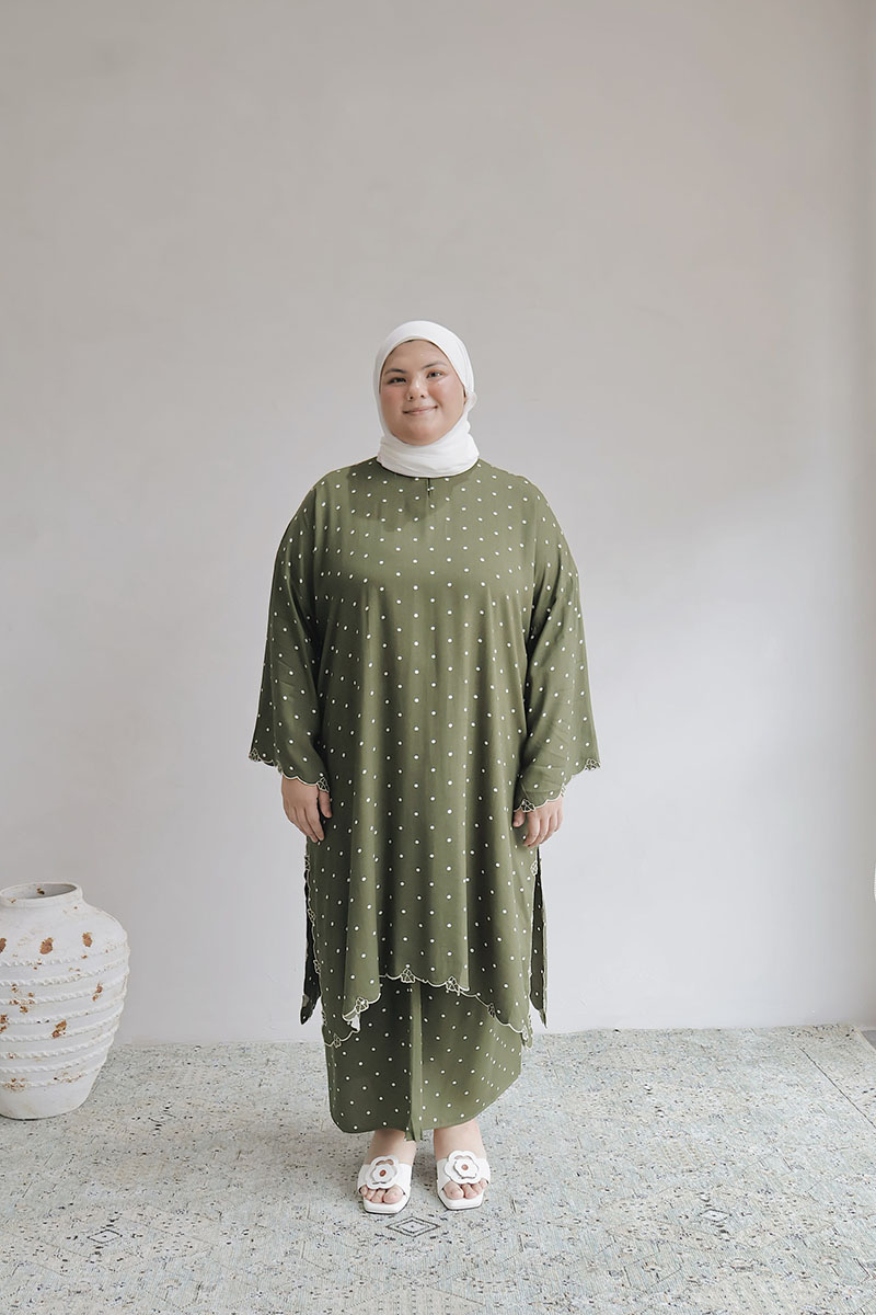 Polka Kalthum in Olive