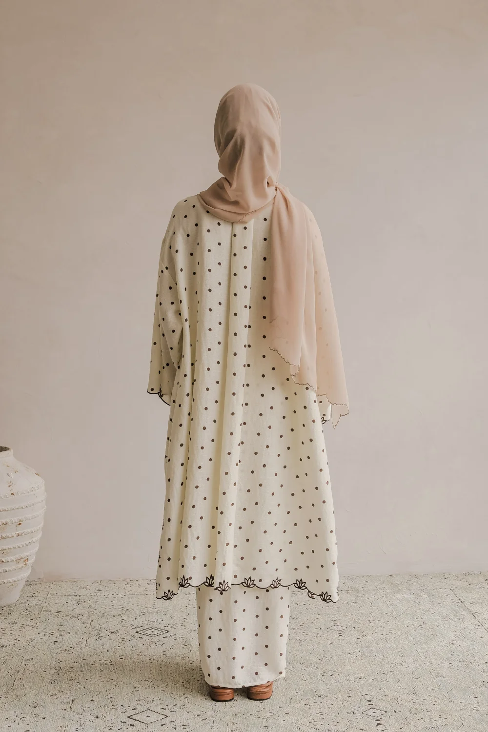 Kalthum Awal Kurung in Off-White - Image 6