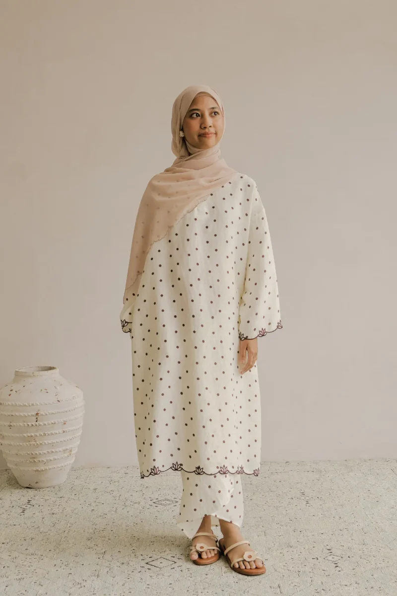 Kalthum Awal Kurung in Off-White