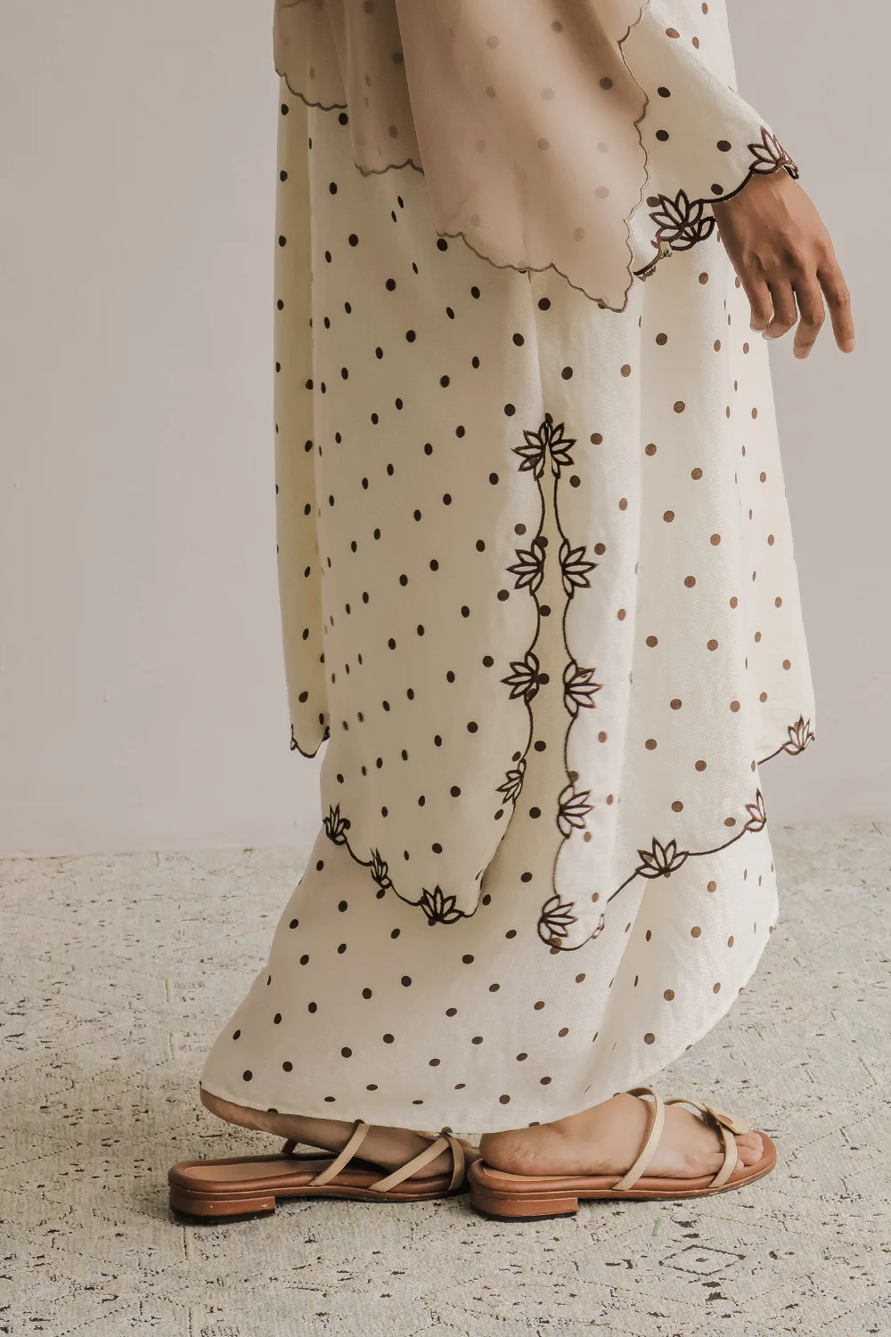 Kalthum Awal Kurung in Off-White - Image 4
