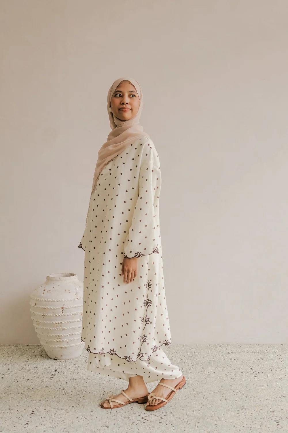 Kalthum Awal Kurung in Off-White - Image 3