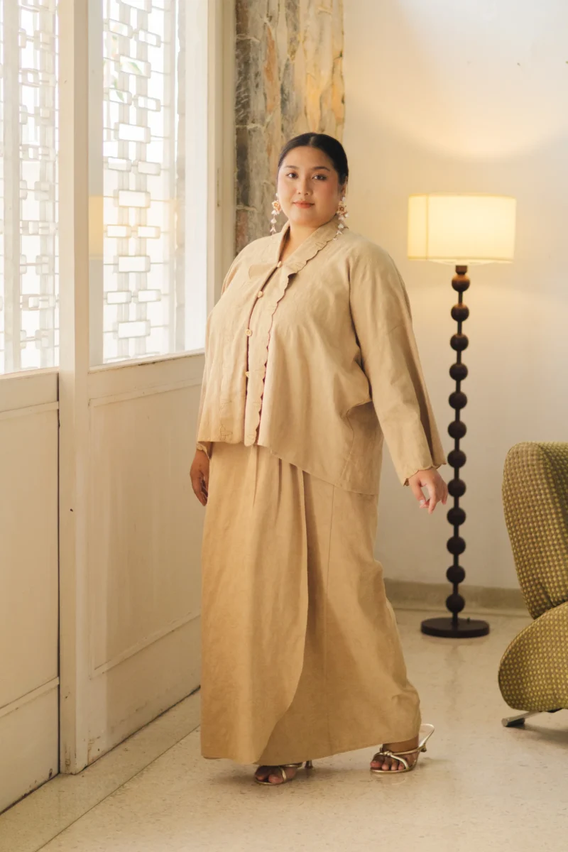 Suri Ayu Kebaya Brown