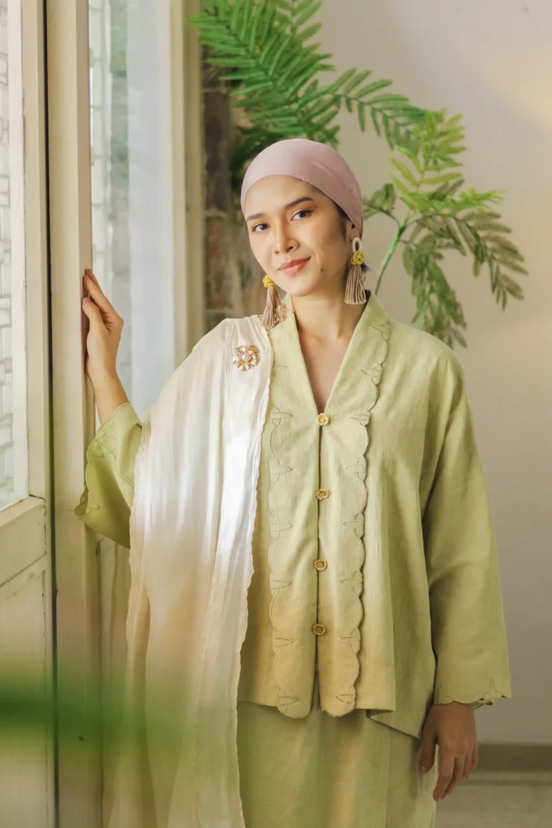 Suri Ayu Kebaya Sage