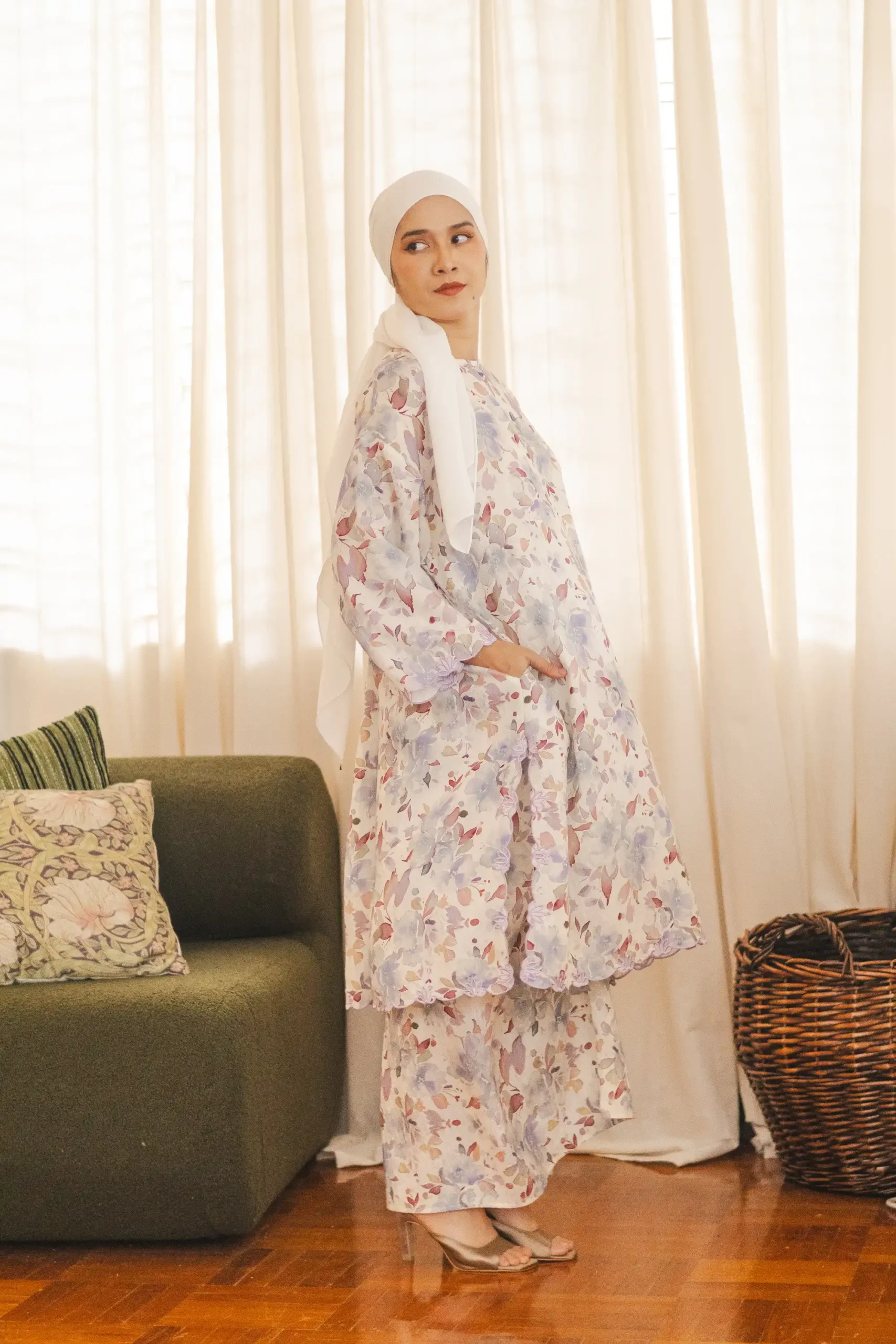 Kalthum Kuntum Kurung in Lilac - Image 3