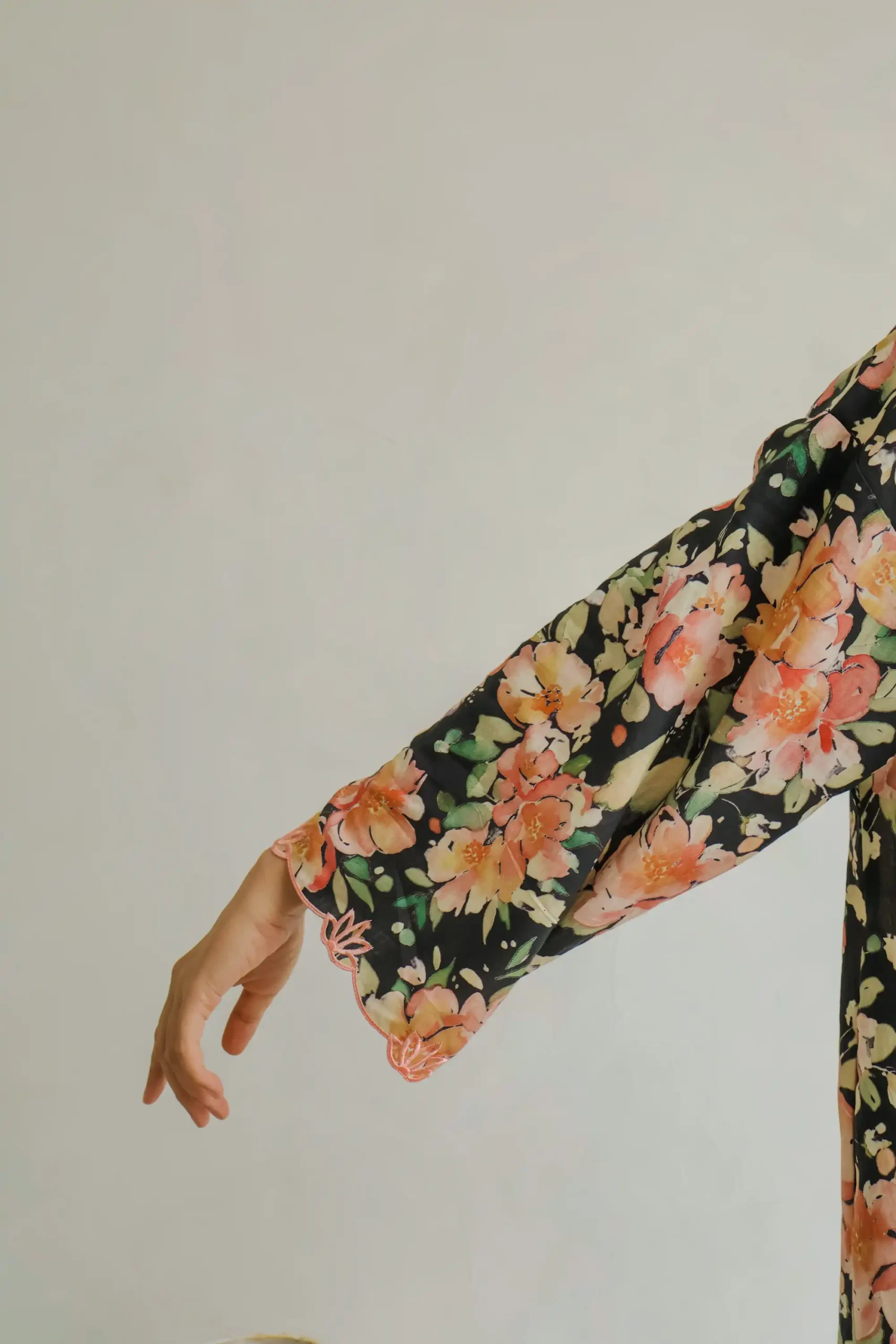 Kalthum Kuntum Kurung in Black - Image 7