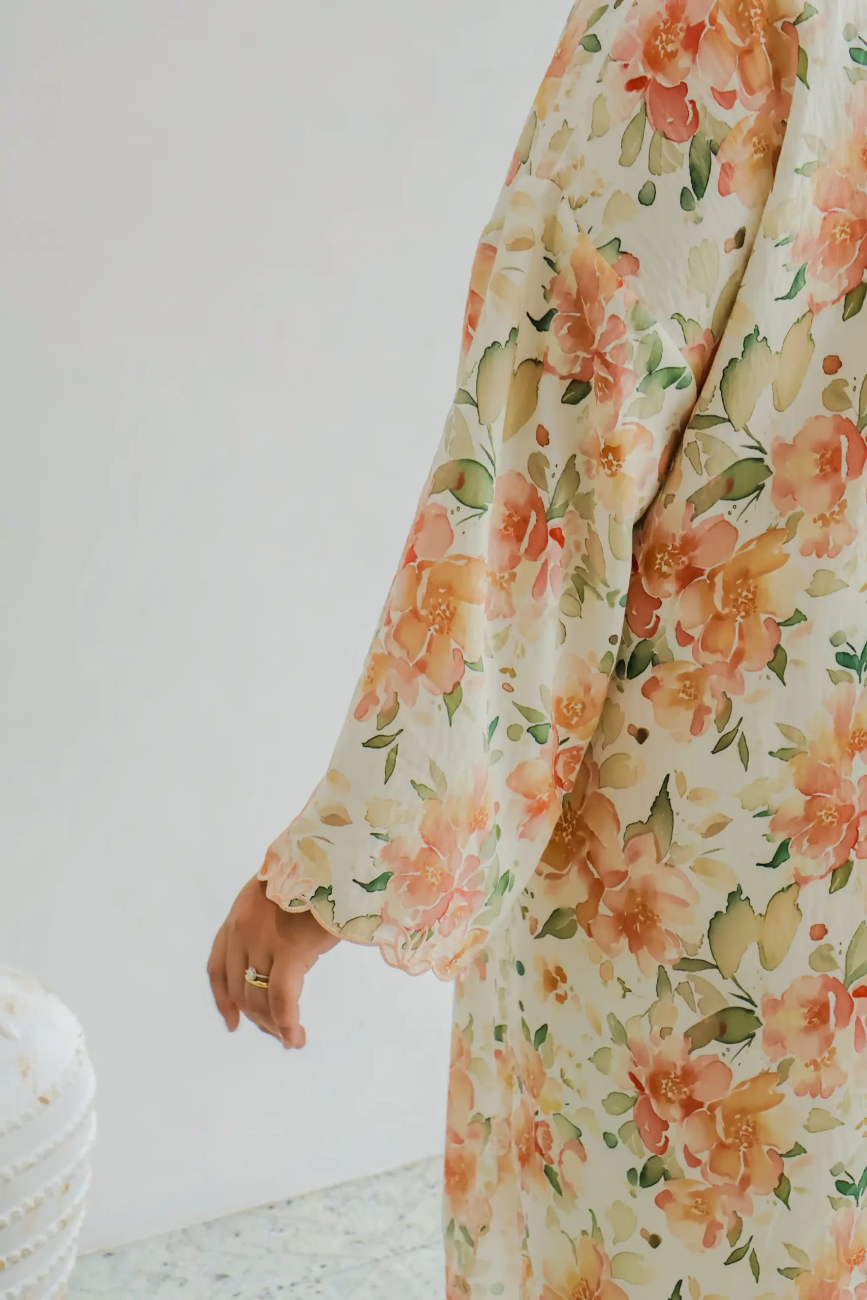 Kalthum Kuntum Kurung in Peach - Image 7