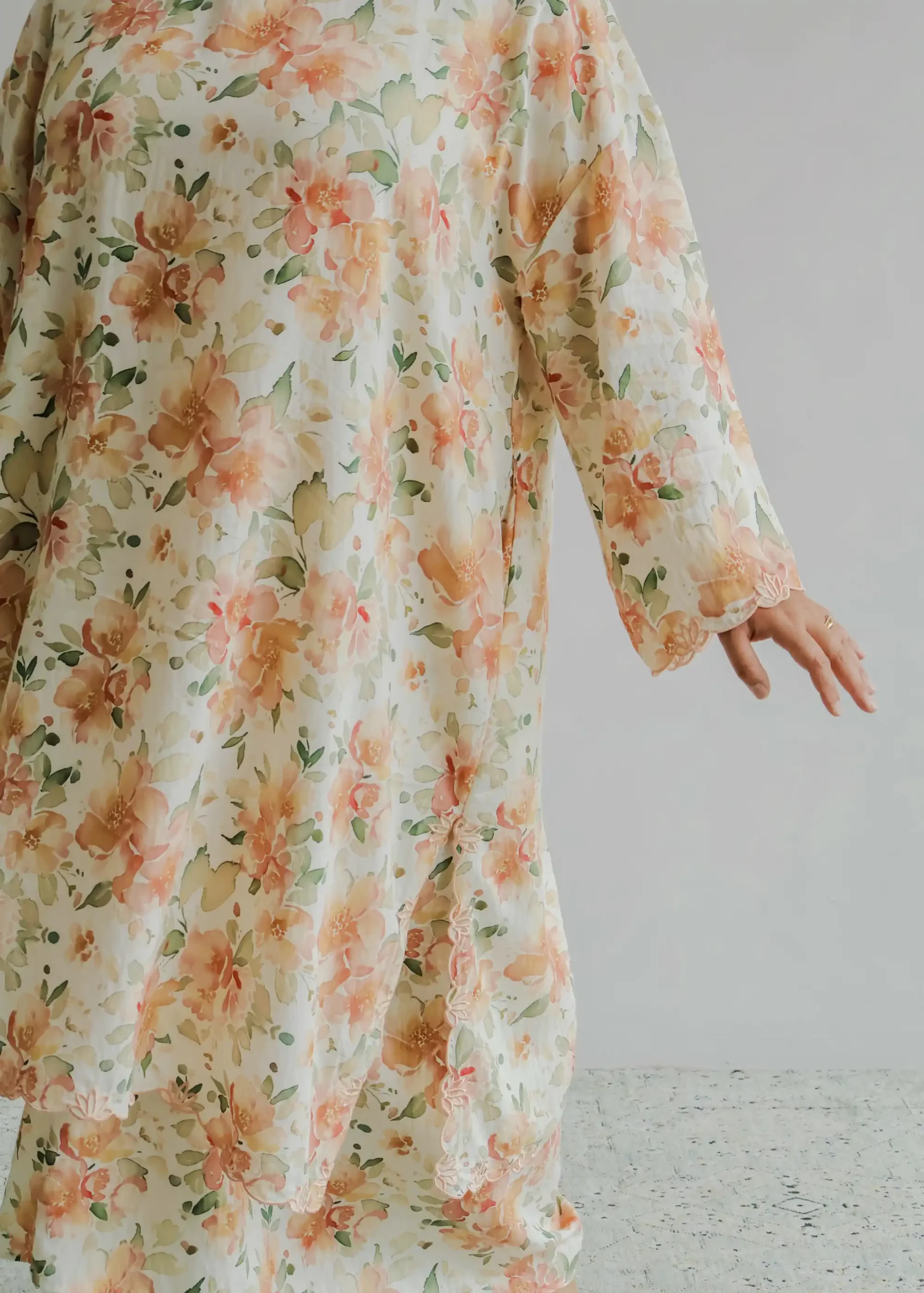 Kalthum Kuntum Kurung in Peach - Image 4