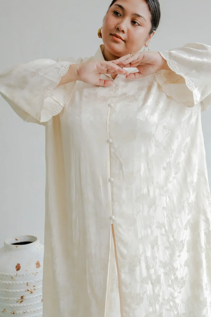 Alternative view of Senja Dahlia Kebaya Cream