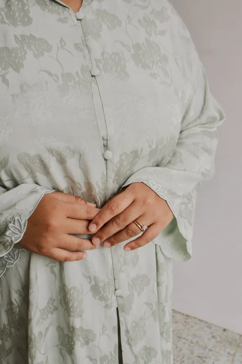 Alternative view of Senja Dahlia Kebaya Teal