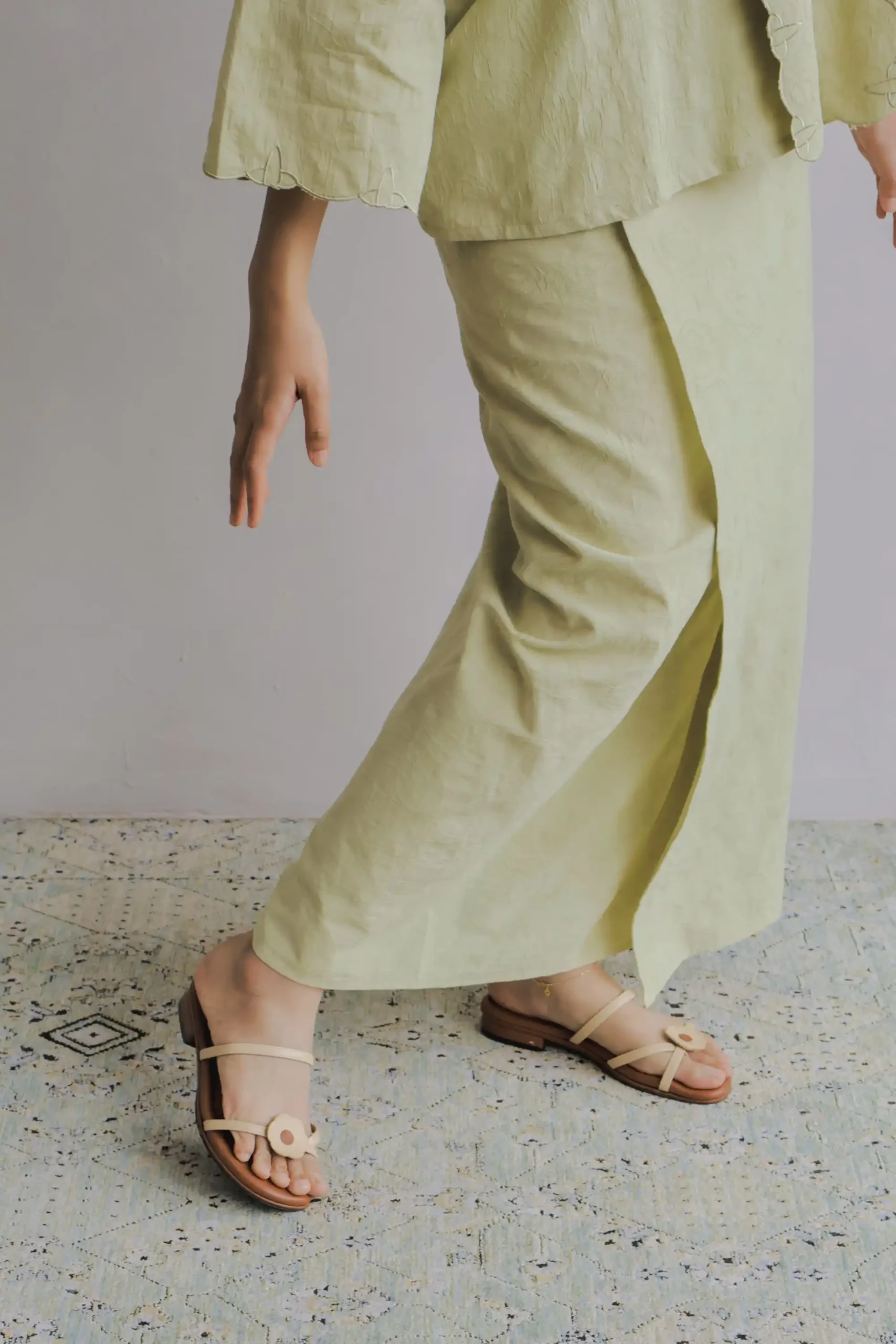 Suri Ayu Kebaya Sage - Image 7