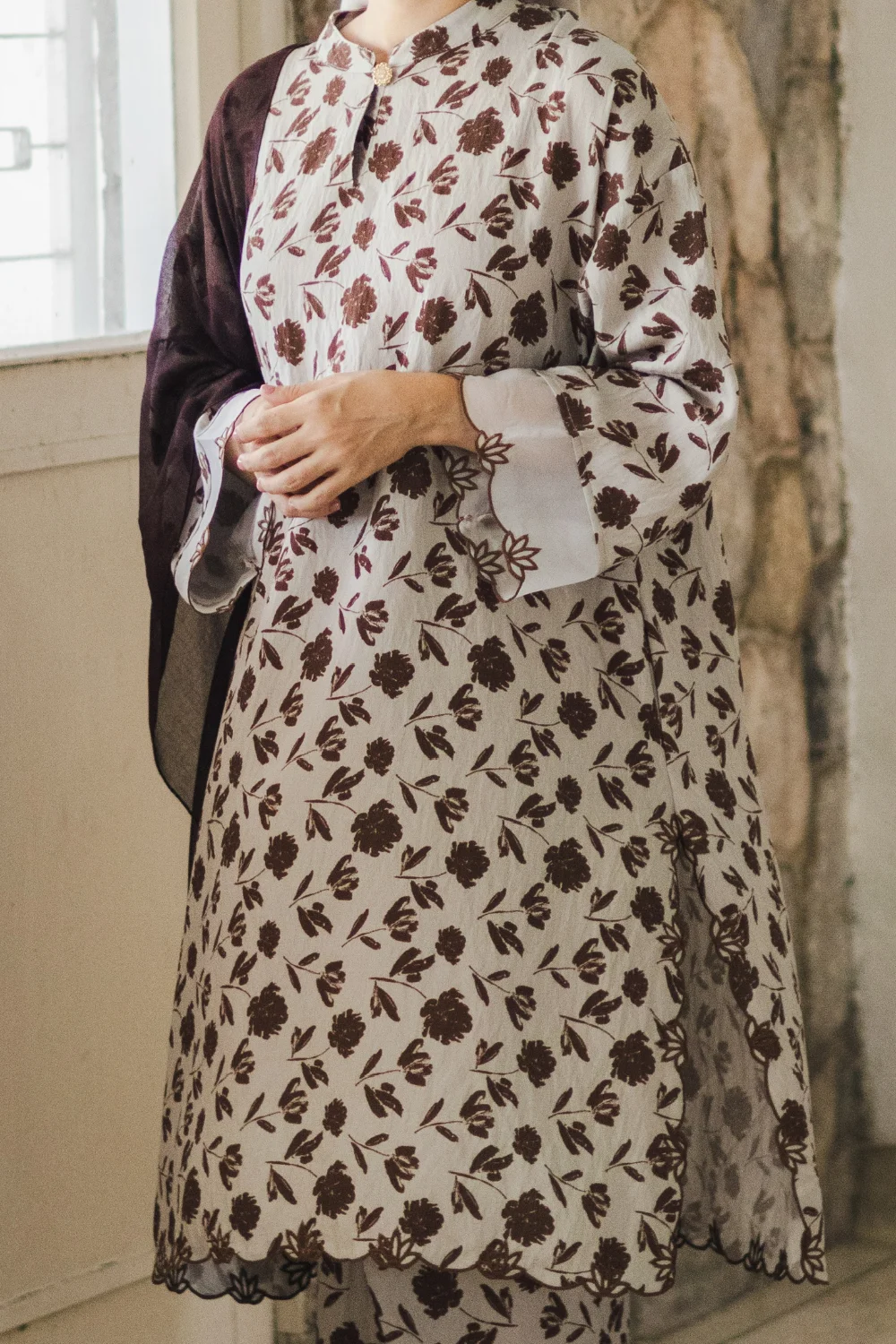 Che Chom Mekar Brown - Image 2