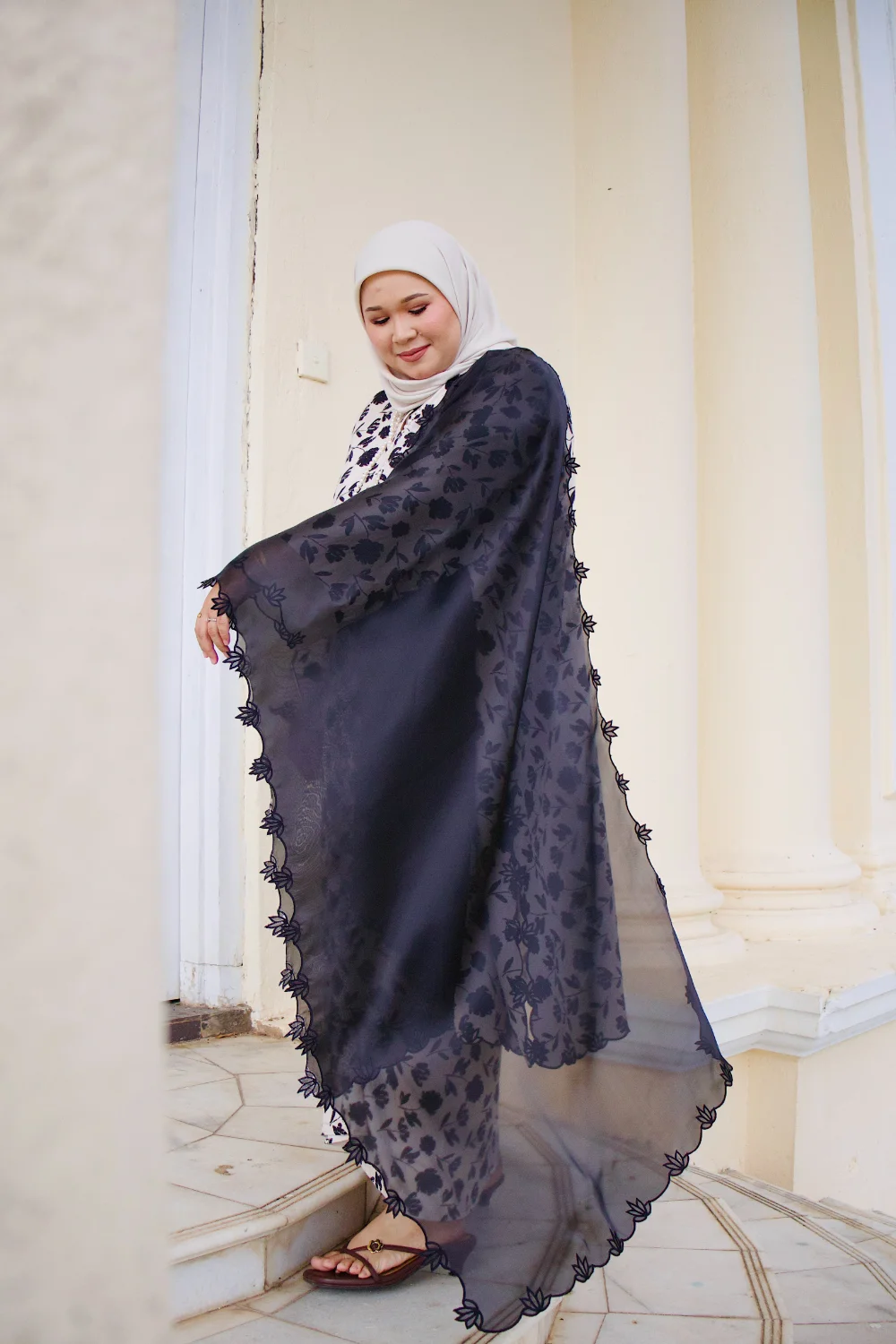 Bunga Lawang Selendang Black - Image 2