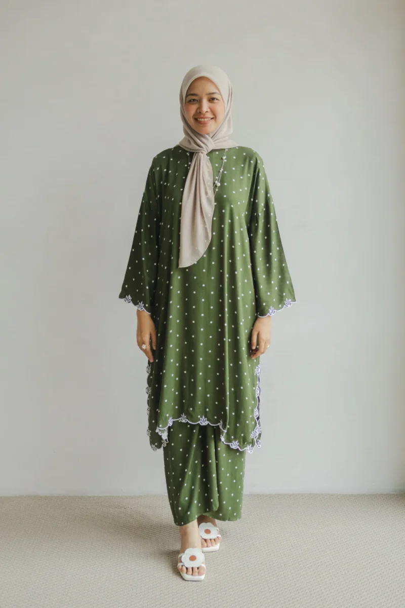 Kalthum Polka Rayon Evergreen