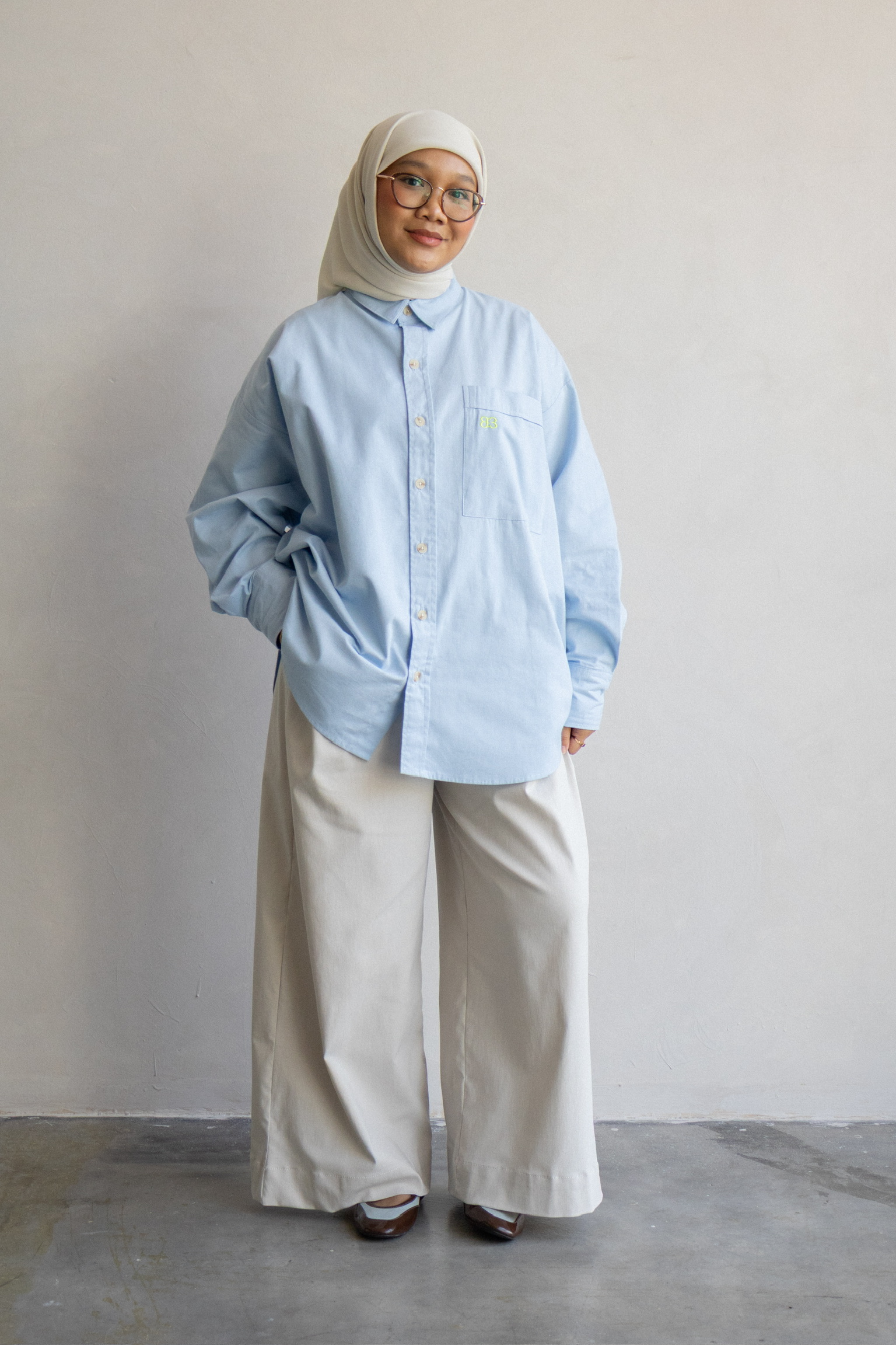 Weekender Shirt in Sky - Image 4